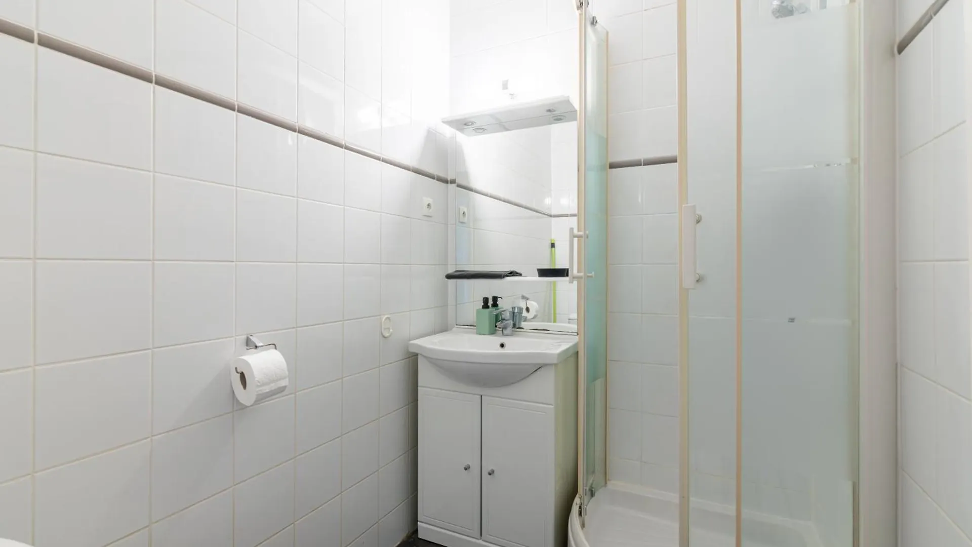 Luxurious 2 Bedroom Tour Eiffel Bourdonnais Free Netflix Apartament