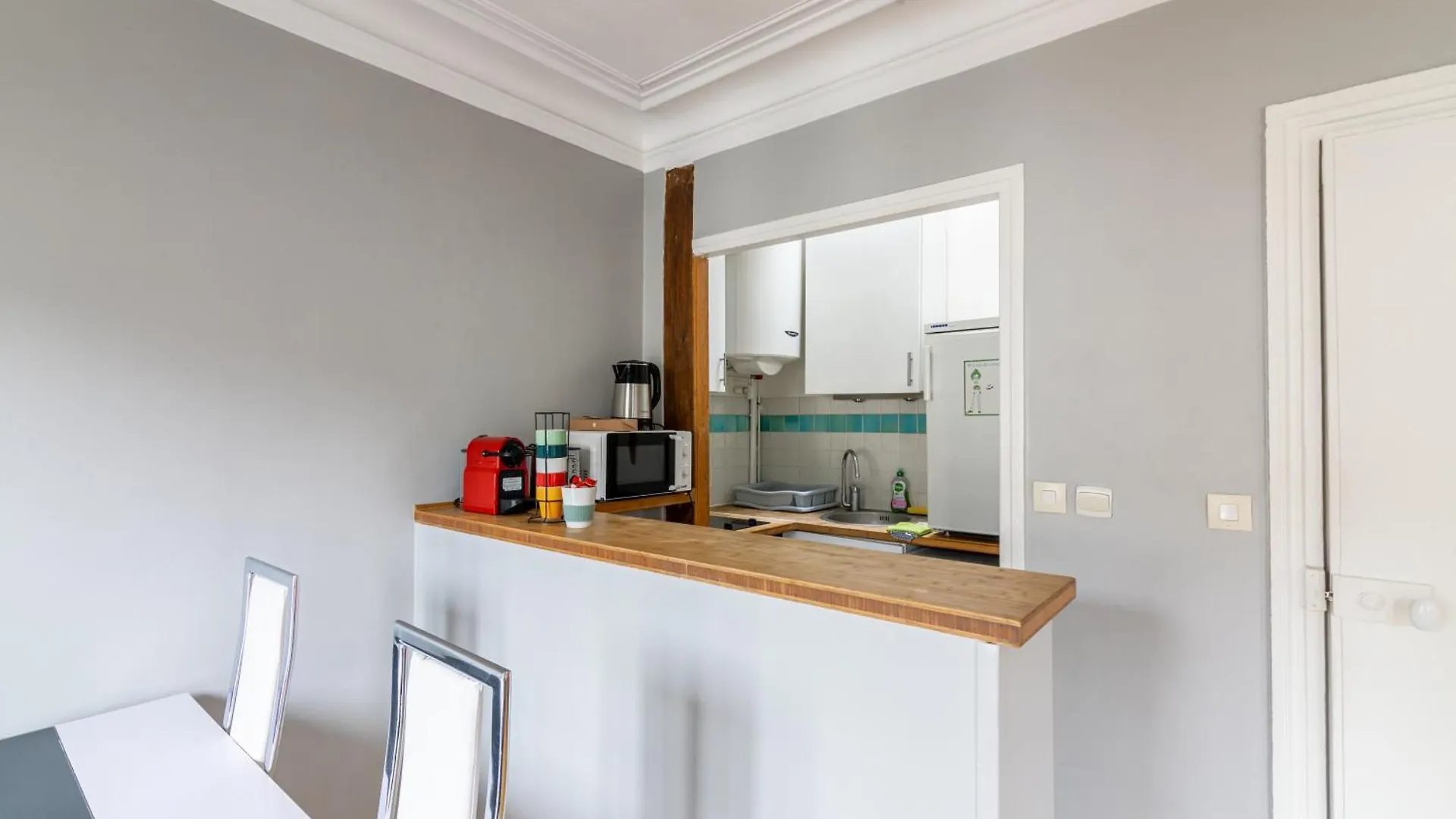 Luxurious 2 Bedroom Tour Eiffel Bourdonnais Free Netflix *