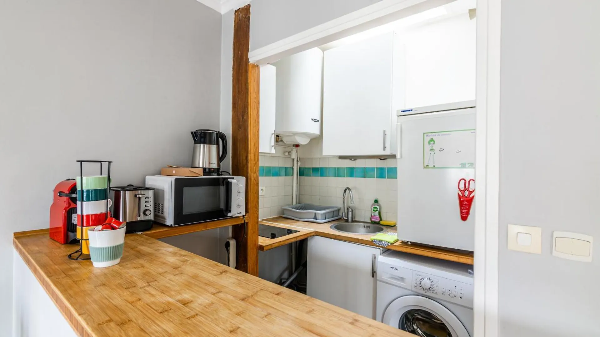 Luxurious 2 Bedroom Tour Eiffel Bourdonnais Free Netflix Paryż